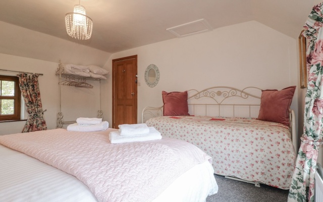 Yoxall Cottage