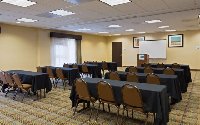 Holiday Inn Express and Suites Moultrie by IHG