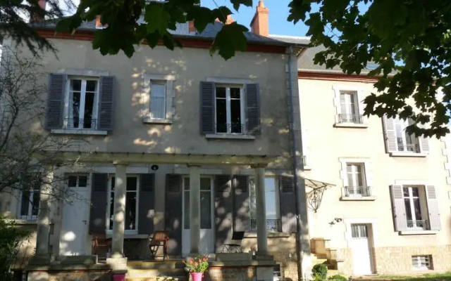 Chambres dHôtes Côté Parc-Côté Jardin