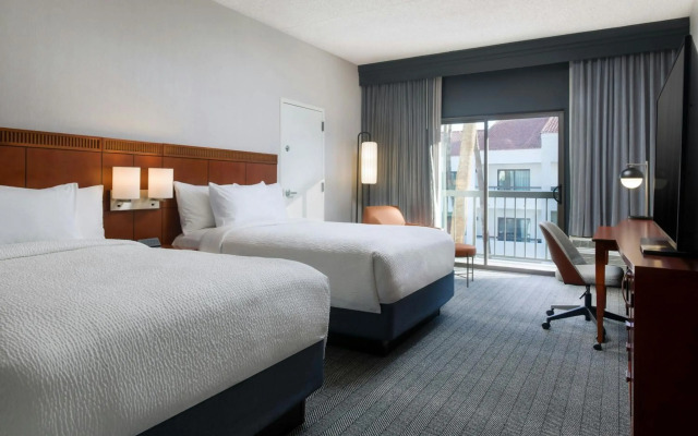 Courtyard Phoenix North by Marriott
