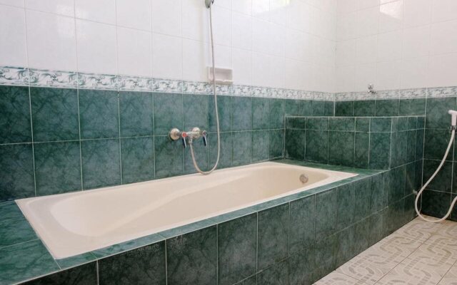 SPOT ON 2668 Pakis Residence