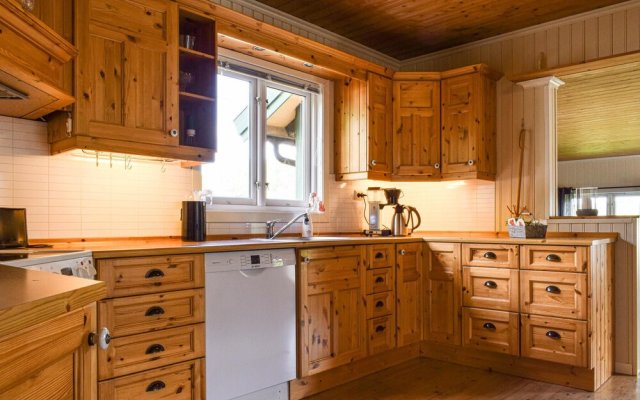Nice Home in Farsund With Wifi and 3 Bedrooms