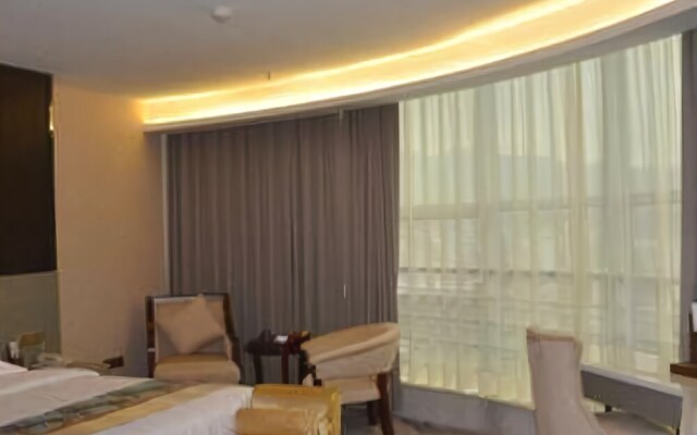 Golden Leaf Hotel