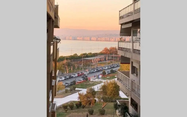 Comfort And Seaview Apartment Nea Paralia