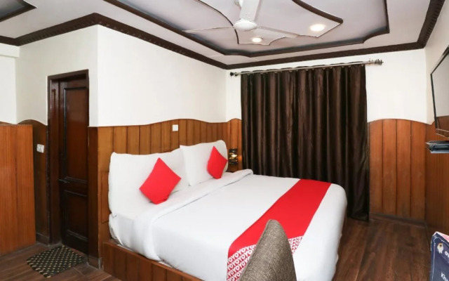 OYO 1045 Hotel Ashirward