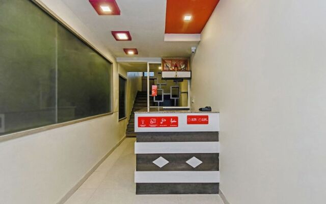 OYO 17342 Aditya Service Apartment