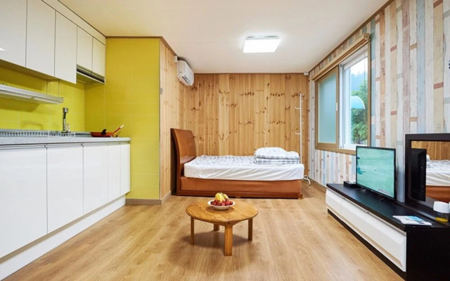 Yeosu Dolsan Healing Pension