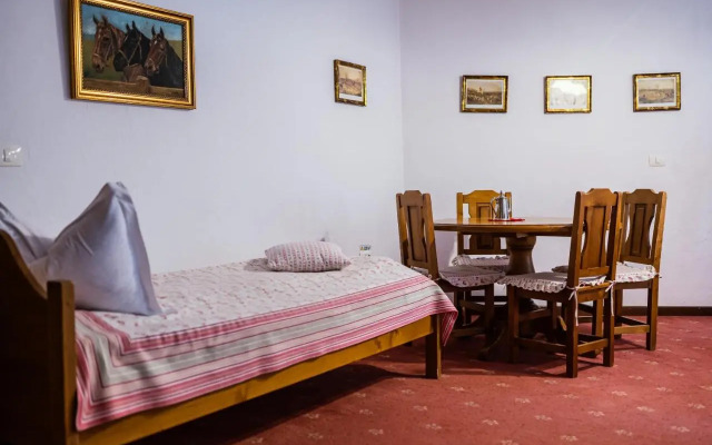 Casa Motului B&B
