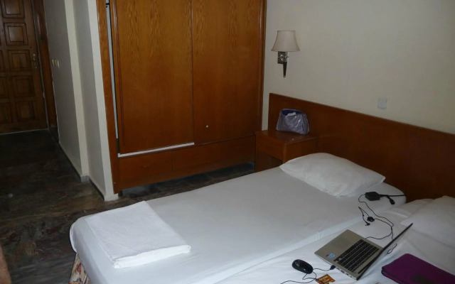 Begonville Hotel
