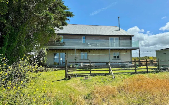 Seawynds Family Home With Far-reaching Sea Views