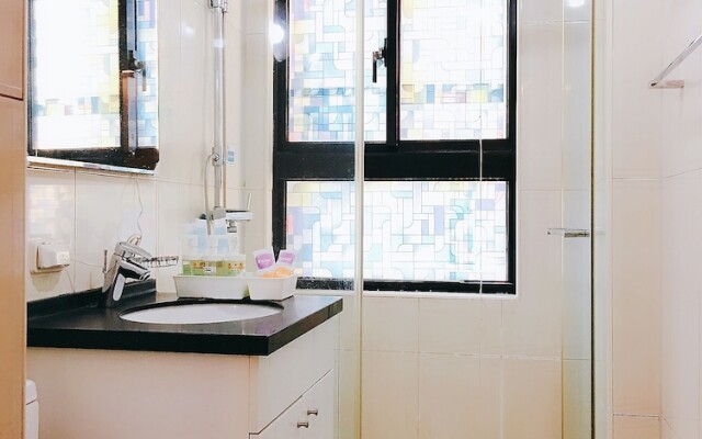 Q square Garden Apartment 13