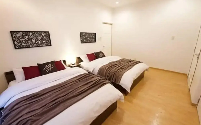 Kin Seaside Hills Town