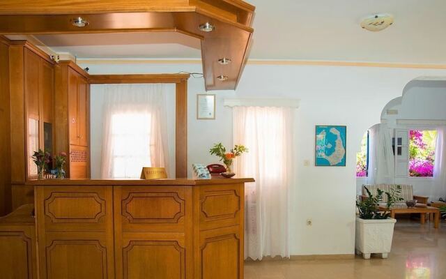 Avra Hotel