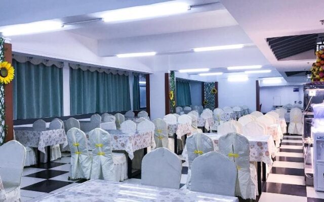 Golden Holiday International Hotel