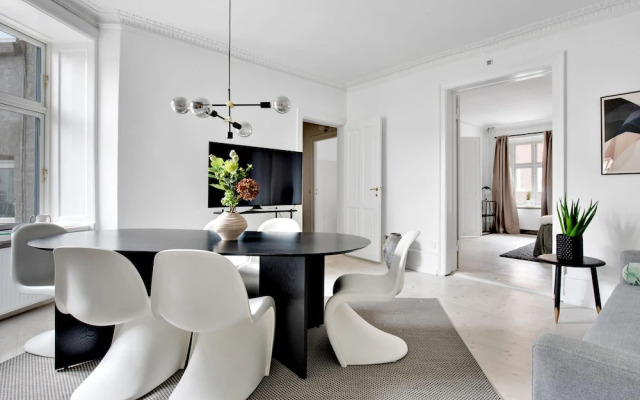 Awesome Three-bedroom apartment near Nyhavn