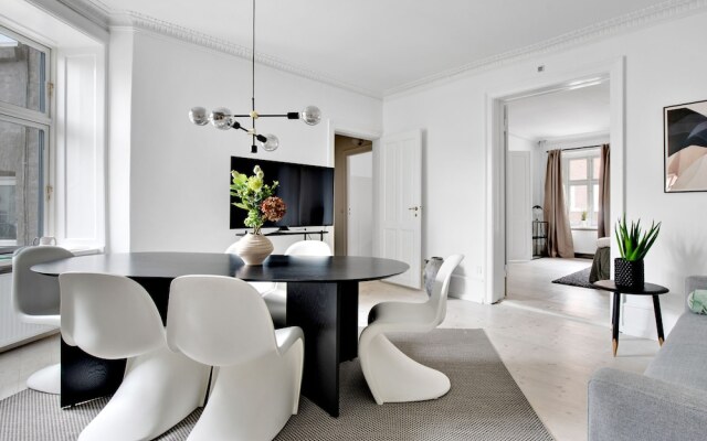 Sanders Stage - Cute 3-bdr Apt Near Nyhavn