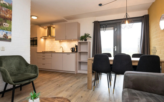 Cozy house with unobstructed view, located on Texel