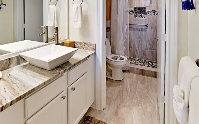 135 Sea Breeze - Coastal Chic Cutie 1 Bedroom 1 Bathroom Condo