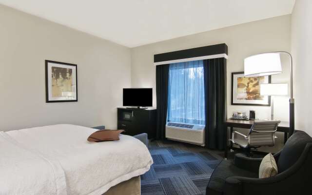 Hampton Inn & Suites Bellevue Downtown-Seattle