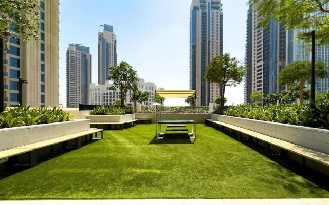 GLOBALSTAY. Creek Horizon Tower 2