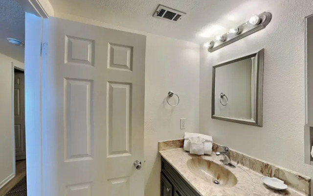 Ocean Breeze East by SVR