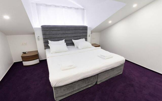 Sleepbox Hotel