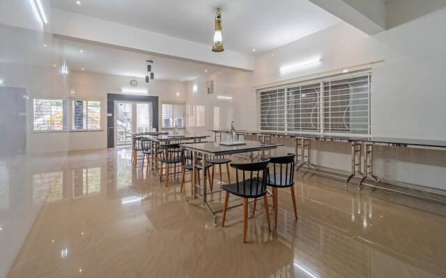 Treebo The Regalia Rooms With Mountain View