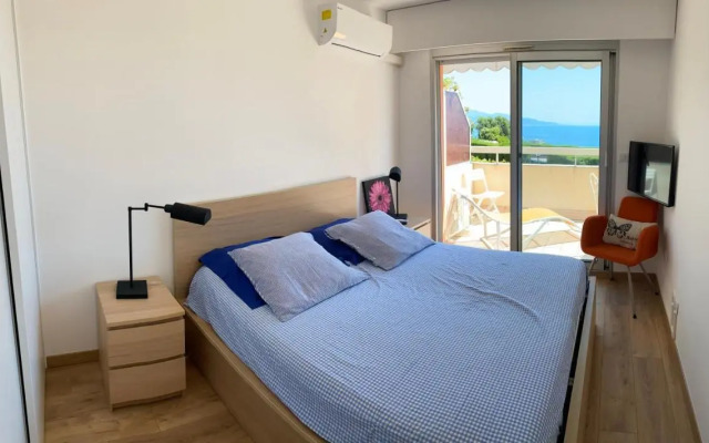Superbe 2P vue mer, ensoleillé, piscine