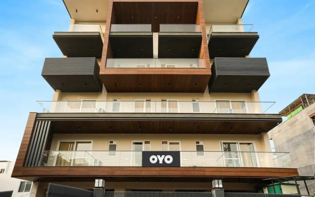 Super OYO Townhouse MA-32
