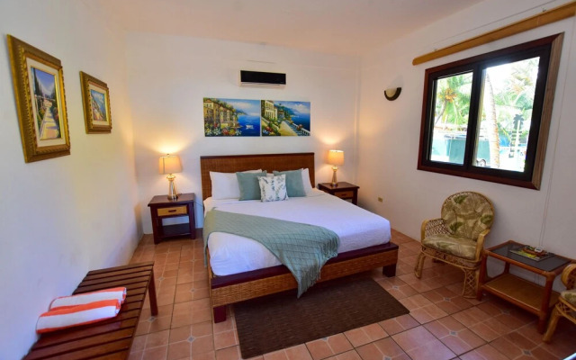 Coconut Row Boutique Hotel