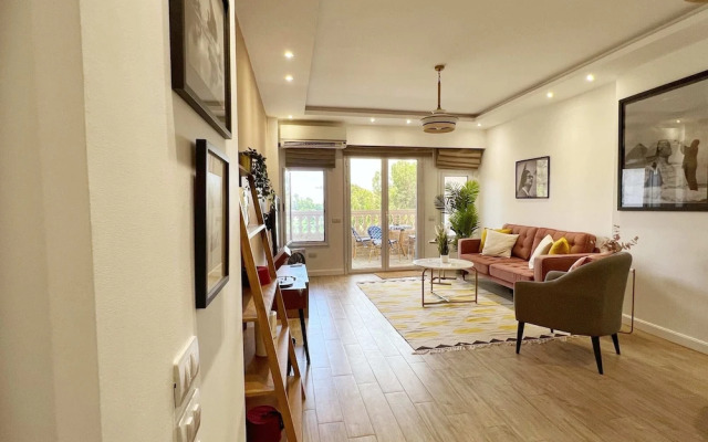 Spellbinding 2 BDR Apt. At The Giza Pyramid's Doorstep