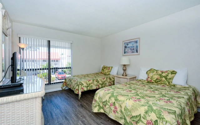 Runaway Bay Resort by BBG