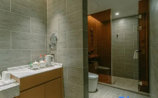 Qingmu Platinum Hotel (Ma'anshan East Station Weixing Xingyue Plaza) – Bathroom – Maanshan