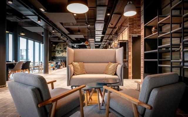 Ibis Styles Valenciennes Petite Foret