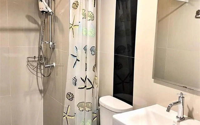 IZEN Budget Hotel & Residences (Plus)