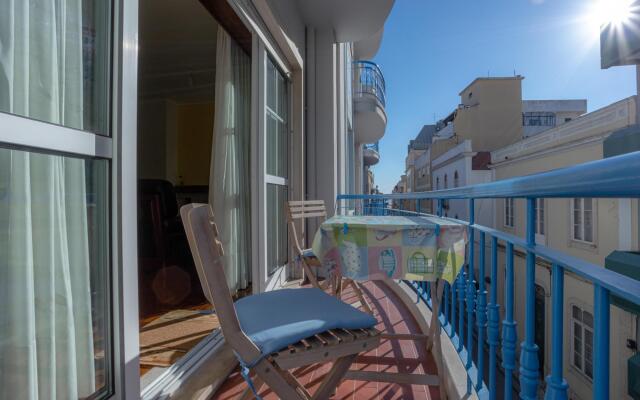 Balcony Touristic Center Apartment