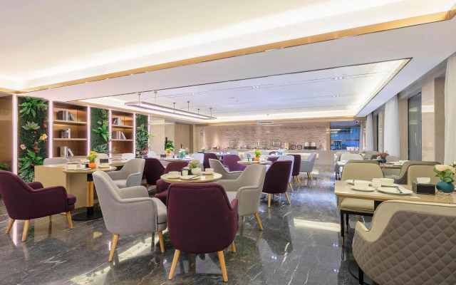 Lavande Hotel (Wuhan Optics Valley Future Technology City)
