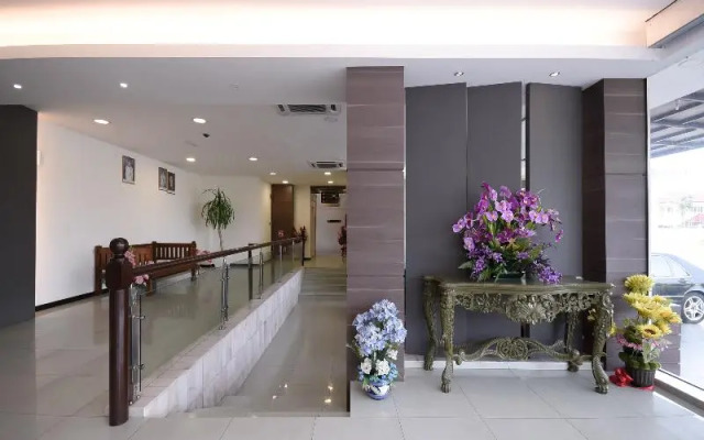 OYO 1148 Kenyalang Suite