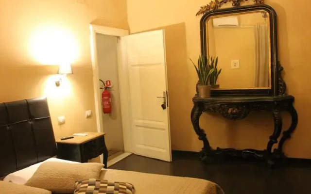 Suites Villa Tower
