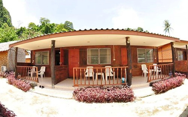 Phi Phi Nice Beach Resort