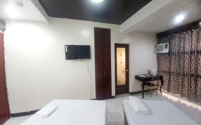 Cosmo Hotel Espana Near Ust