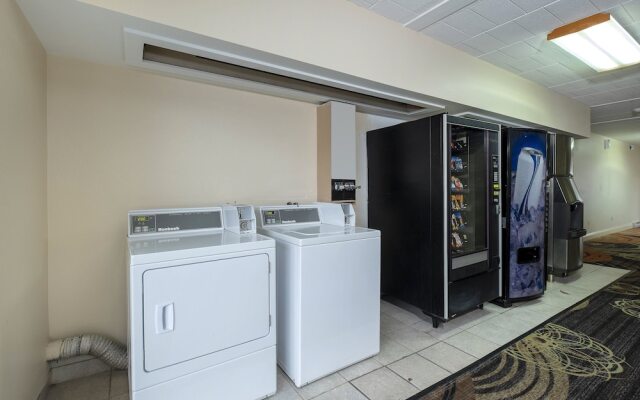 Best Western Genetti Inn & Suites