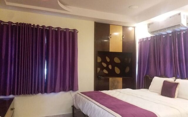 OYO 12812 Four Seasons Villa