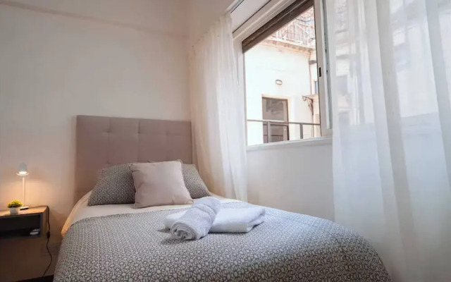 Peaceful, Pet-friendly Central Apt