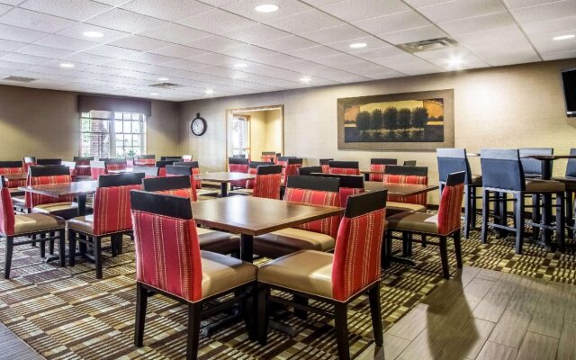 Comfort Suites Hotel and Conference Center