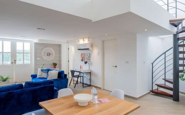 w Lovely 3BR With Modern Balcony in Panama