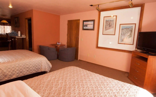 Valley Hi Motel - Near Winter Park Visitor Center