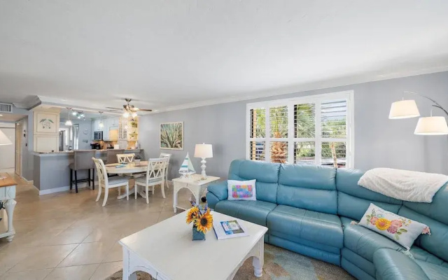 'bout Time 2 Bedroom Condo