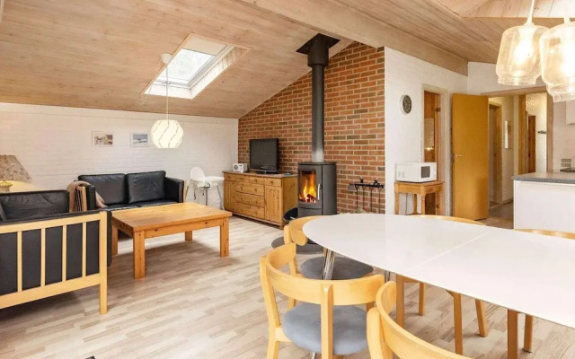 8 Person Holiday Home in Albaek