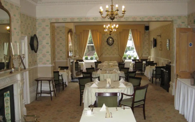 Canterbury Hotel